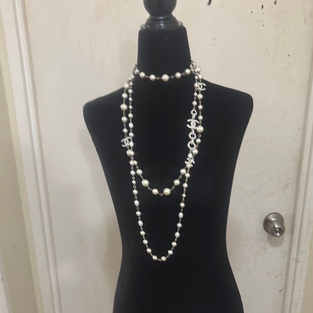 Elegant Chanel Pearl Necklace. Two necklaces put together